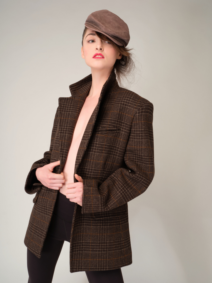 Portrait de Lou Depechy, mannequin, réalisé par Marwan Moussa,